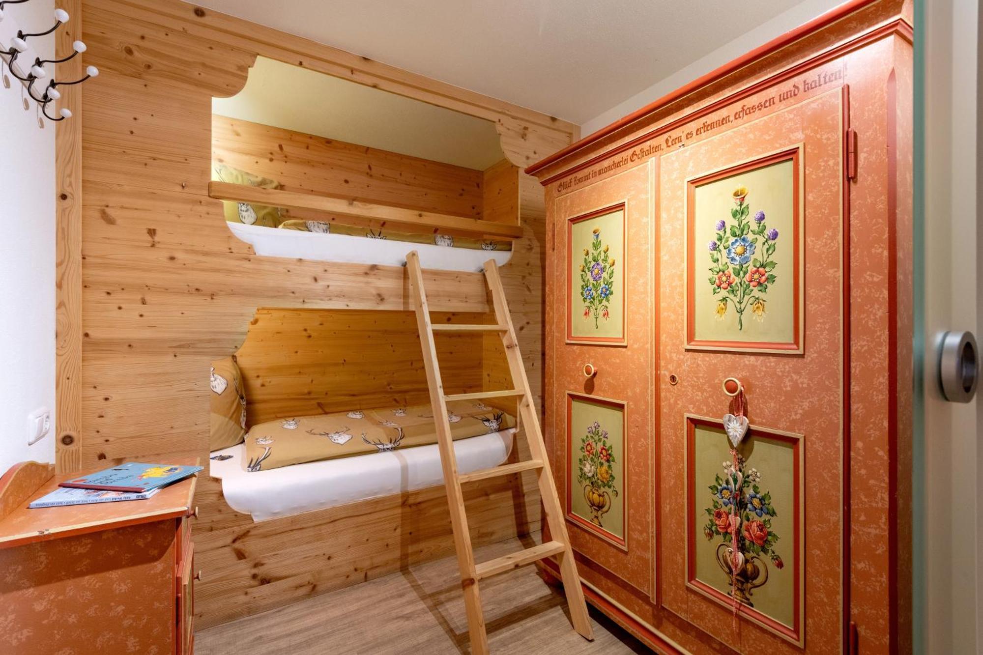 Narzenhof Wellness Chalets, Familien & Luxus Apartments Am Bauernhof Sankt Johann in Tirol Bagian luar foto